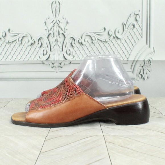Trotters Shoes - Trotters Lauka Brown Leather Woven Low Heel Slides Sandals Size 10 N
